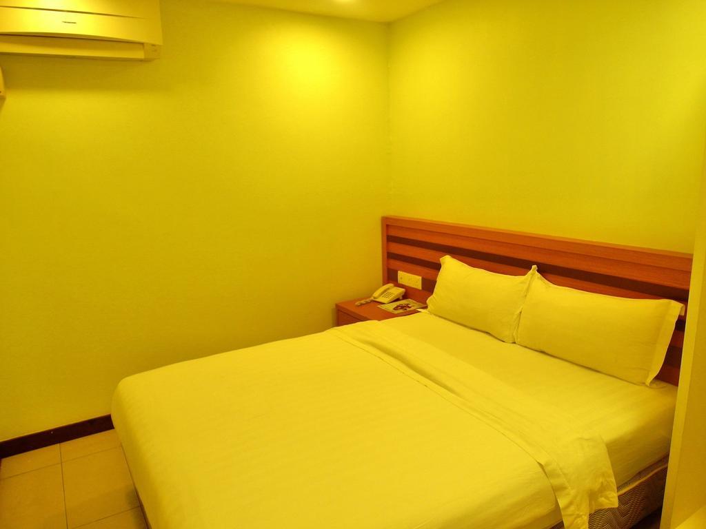 Transit Hotel Labuan Room photo